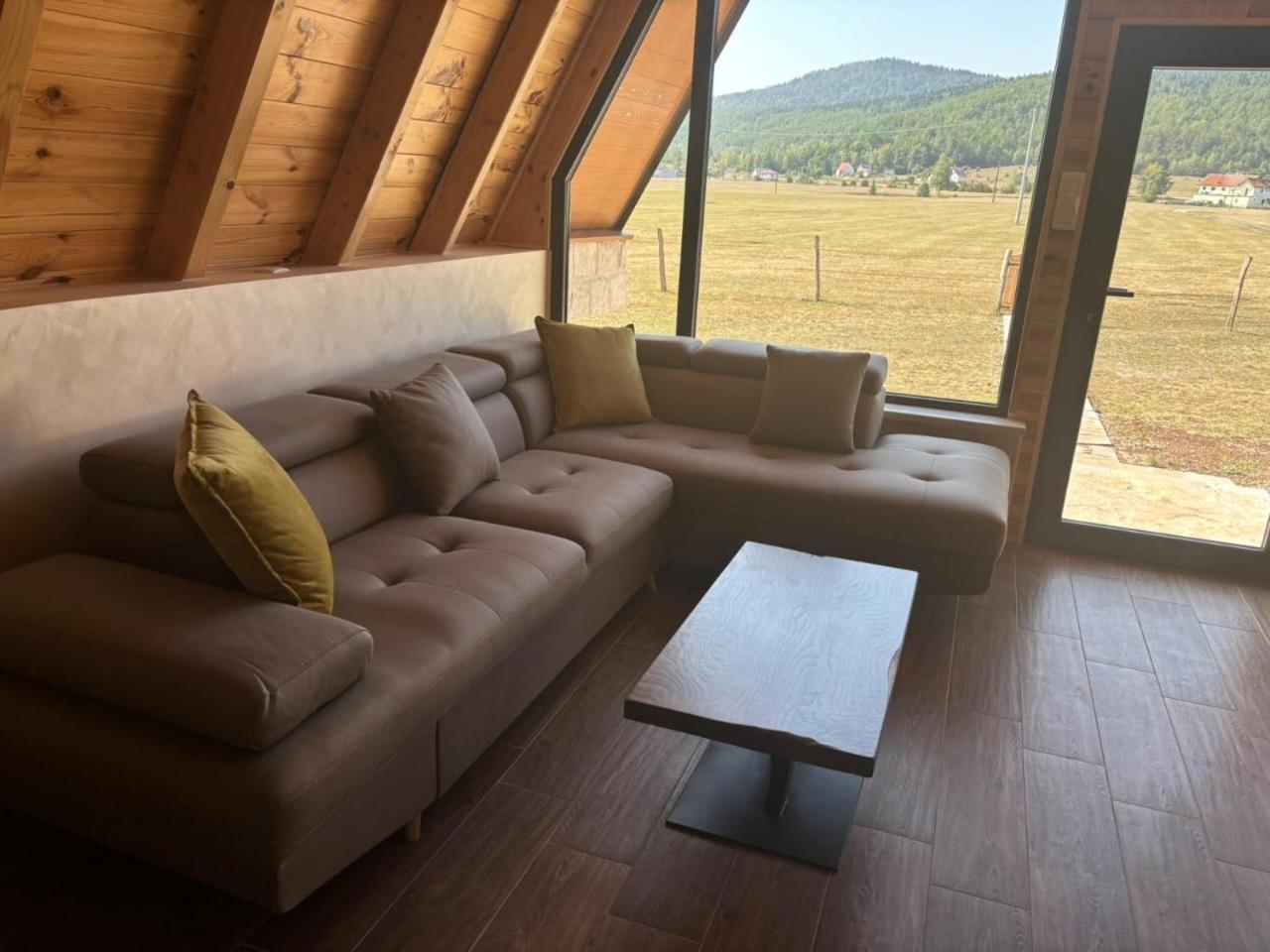 Вилла Sunrise House Плужине Экстерьер фото